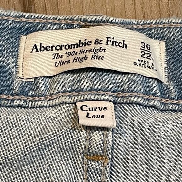 Abercrombie & Fitch NWT The '90s Straight Ultra High Rise Jeans - size 36/22R - Picture 6 of 10